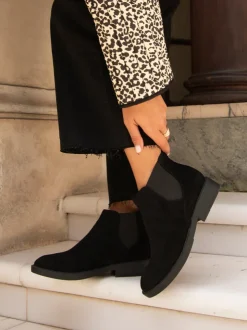 Linzi KARINA Fashion