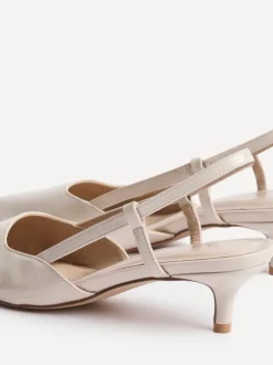 Linzi REFINED Fashion