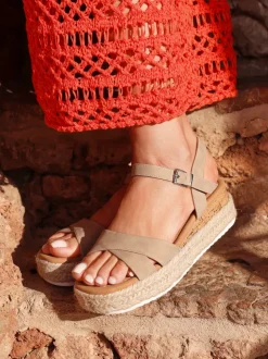 Linzi SARELLI Outlet