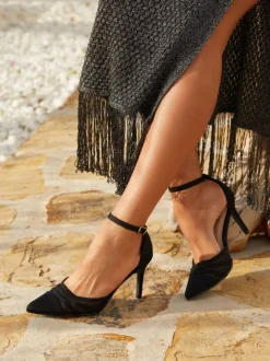 Linzi SERRI New