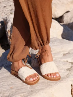 Linzi ULA Outlet